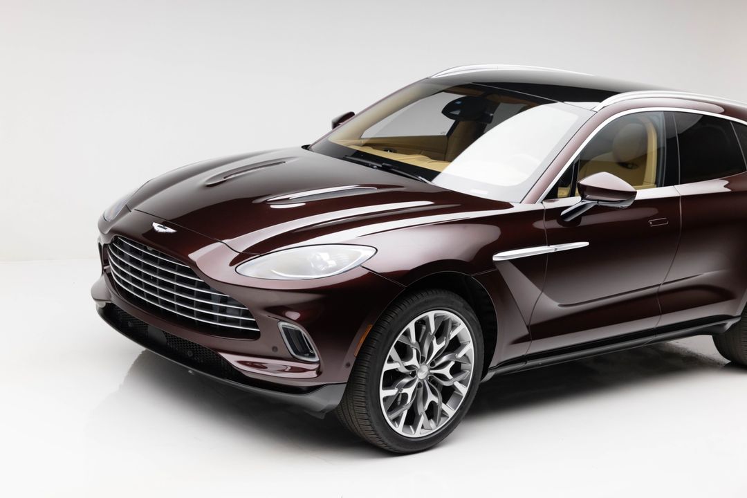 2021 Aston Martin DBX