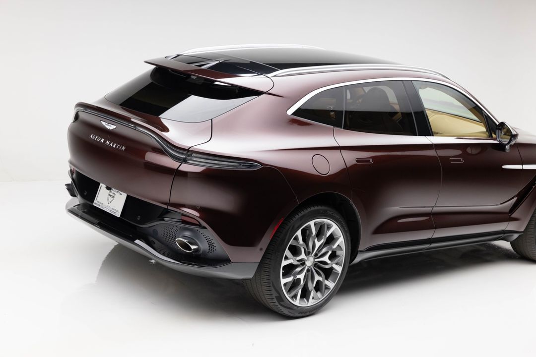 2021 Aston Martin DBX