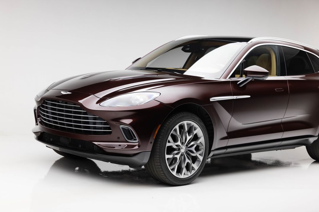 2021 Aston Martin DBX