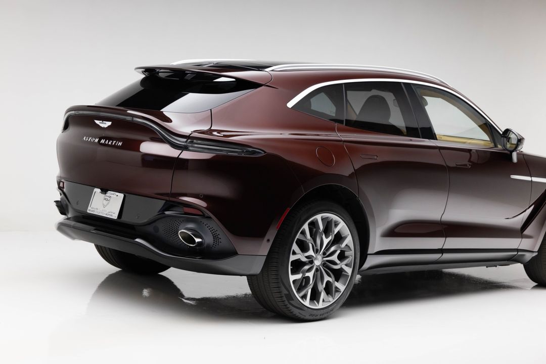 2021 Aston Martin DBX