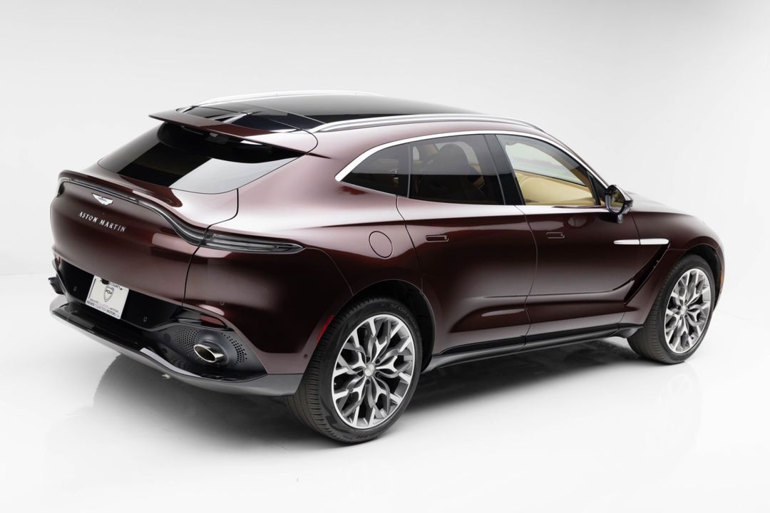 2021 Aston Martin DBX