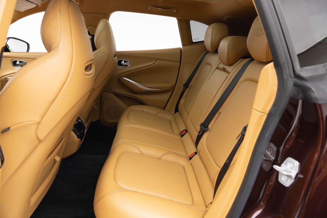 2021 Aston Martin DBX