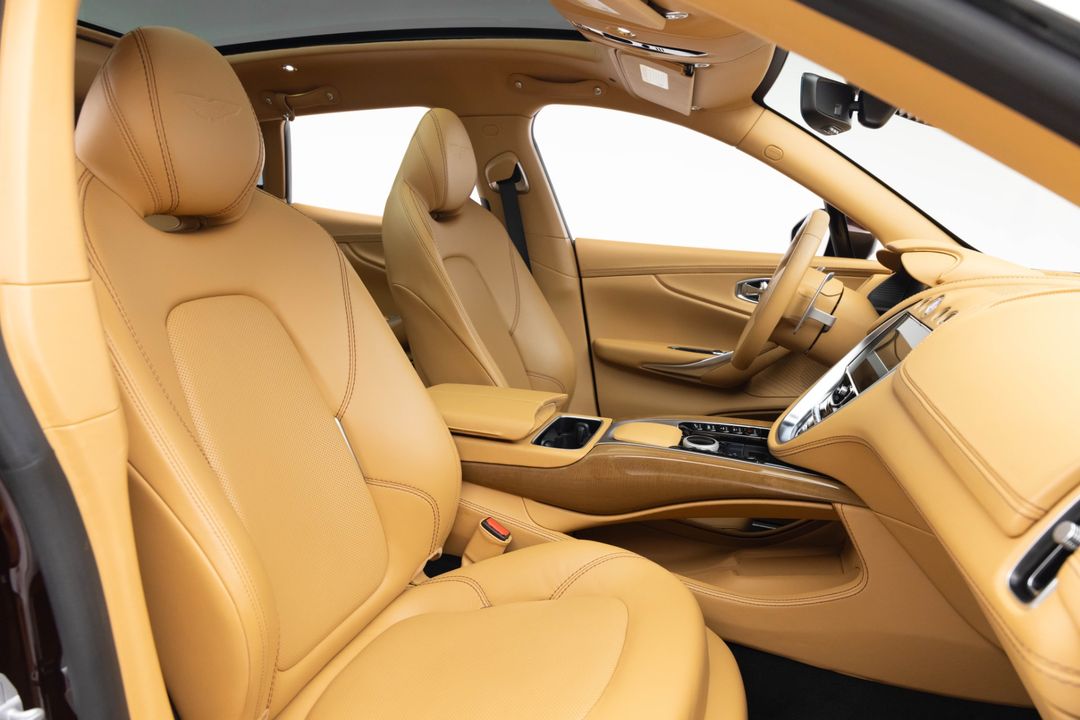 2021 Aston Martin DBX