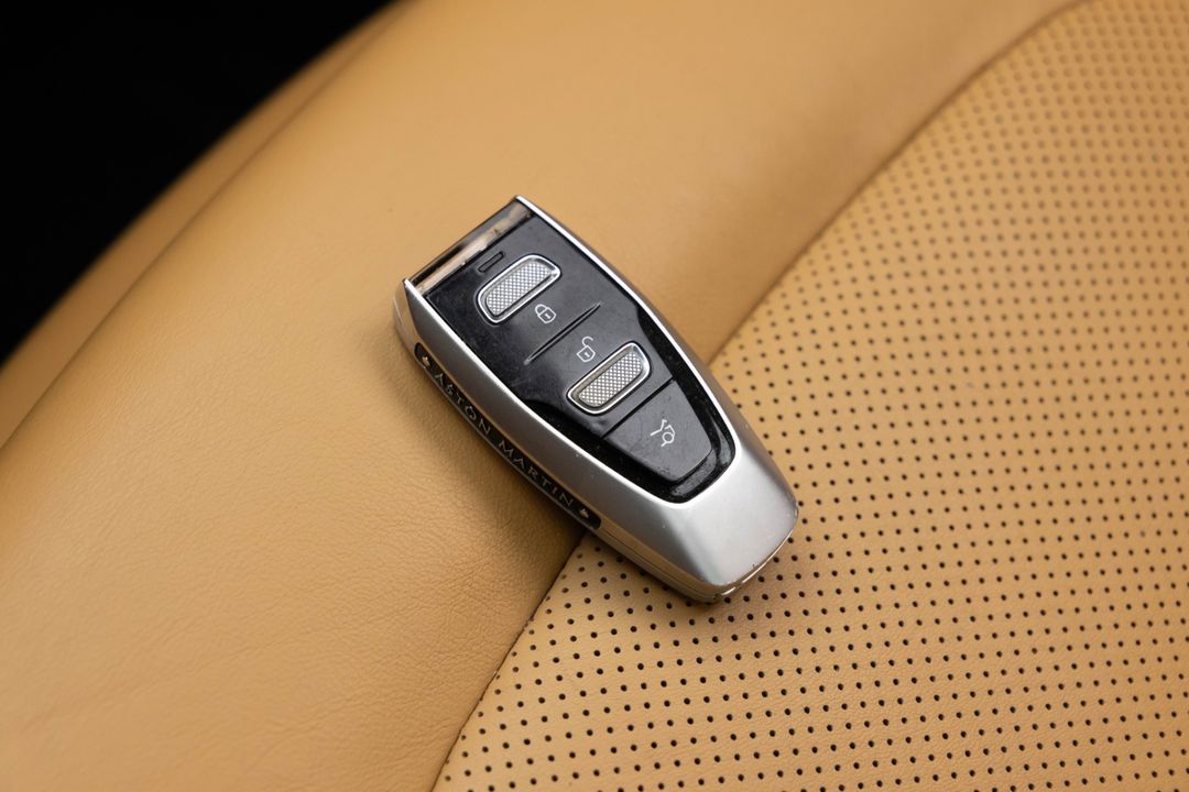 2021 Aston Martin DBX