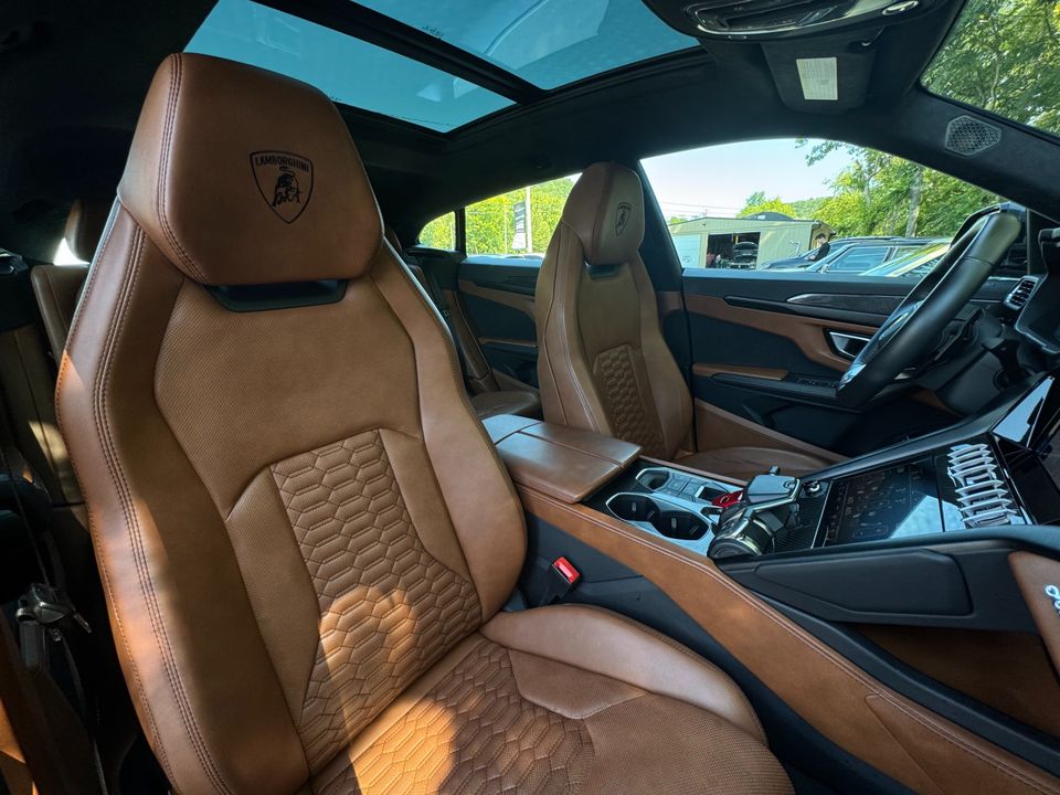 2021 Lamborghini Urus