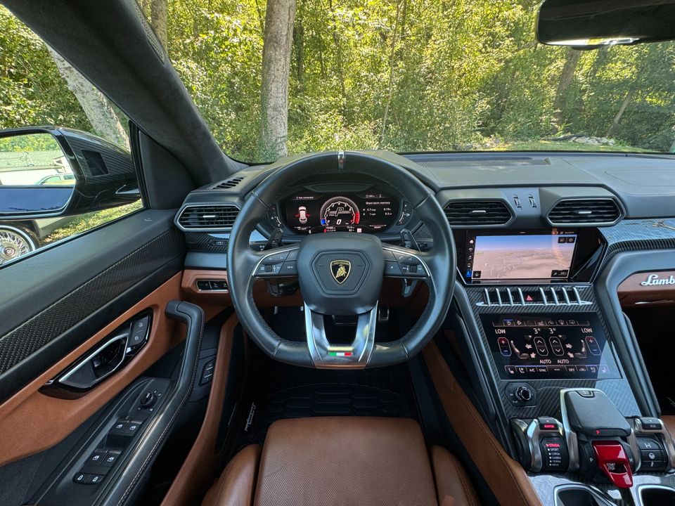 2021 Lamborghini Urus
