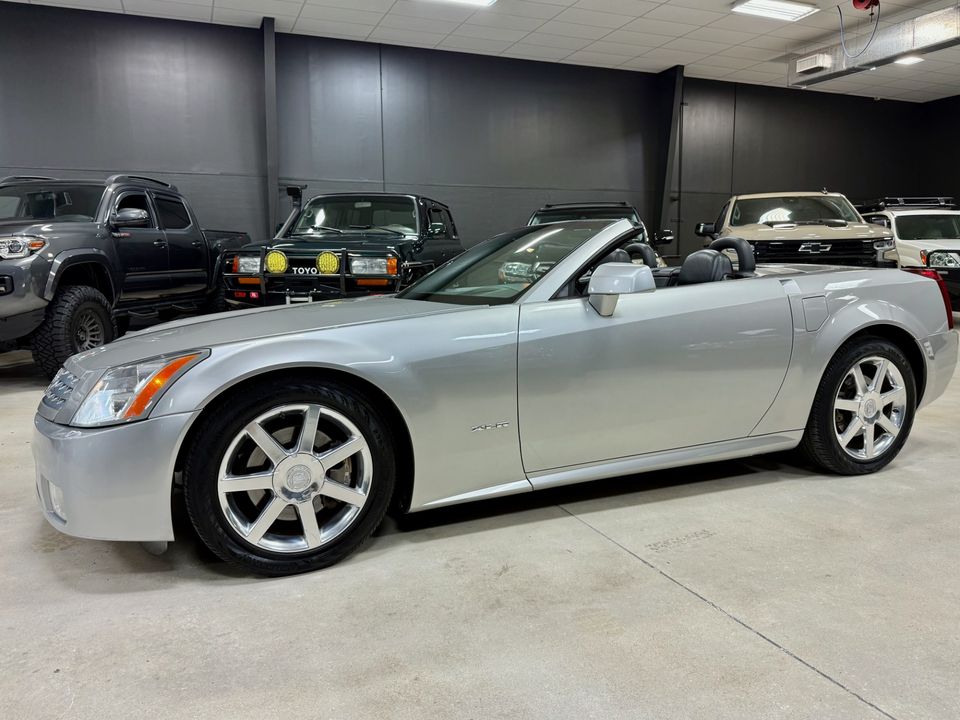 2006 Cadillac XLR very clean