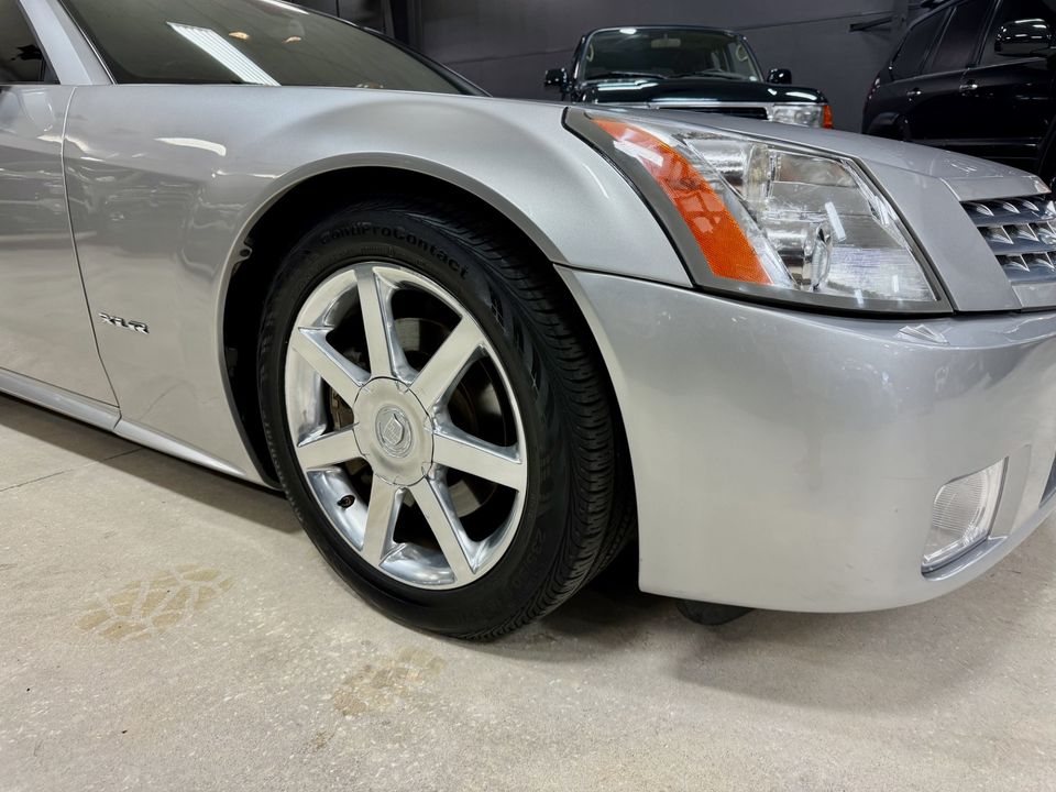 2006 Cadillac XLR very clean