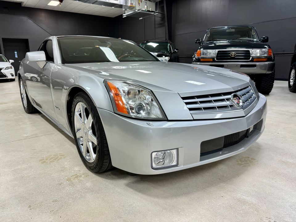 2006 Cadillac XLR very clean