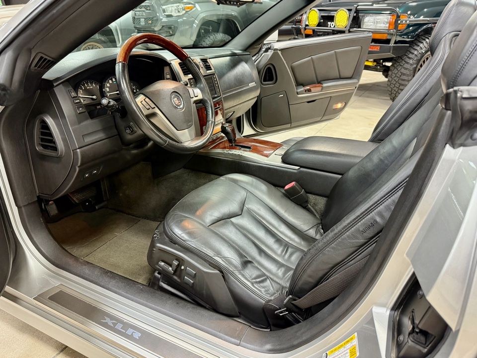 2006 Cadillac XLR very clean