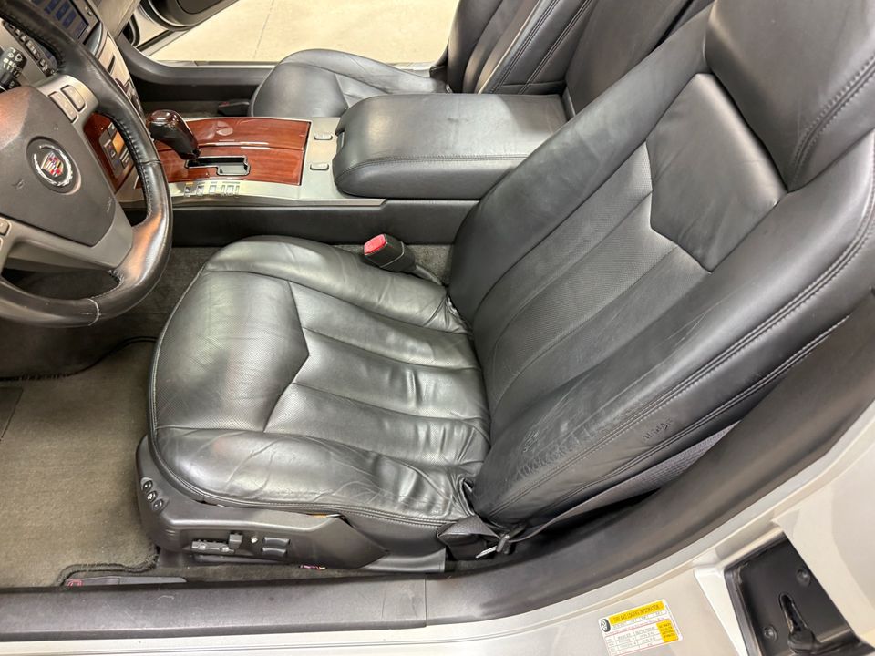 2006 Cadillac XLR very clean