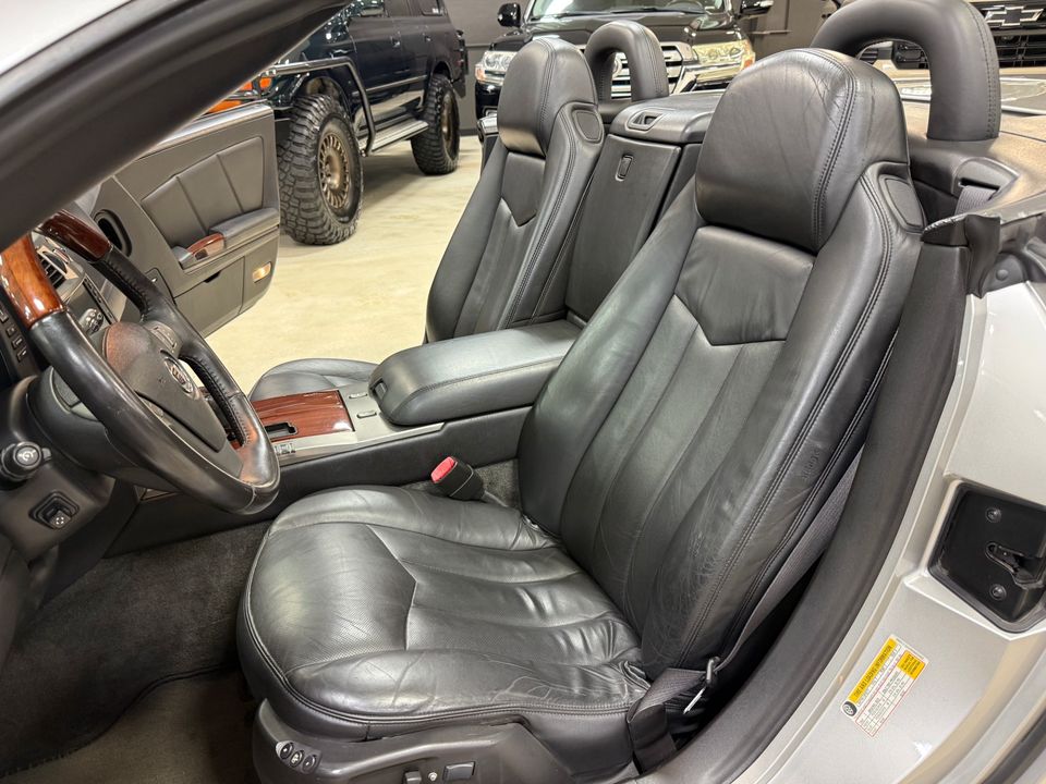 2006 Cadillac XLR very clean
