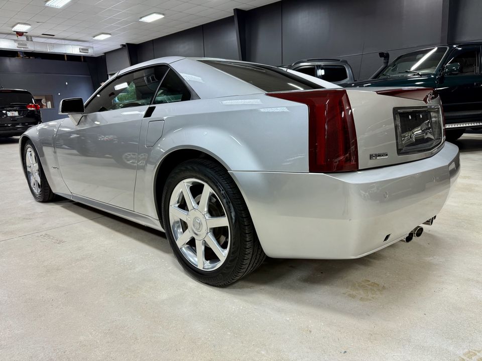 2006 Cadillac XLR very clean