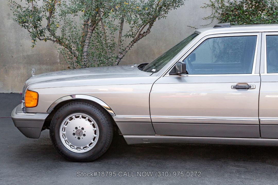 1987 Mercedes-Benz 420SEL