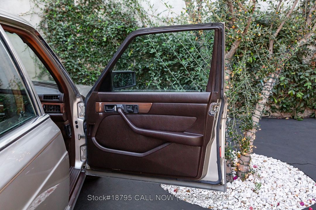 1987 Mercedes-Benz 420SEL