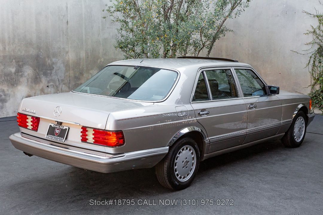 1987 Mercedes-Benz 420SEL