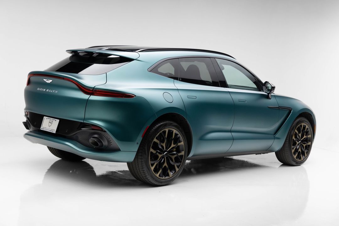 2022 Aston Martin DBX