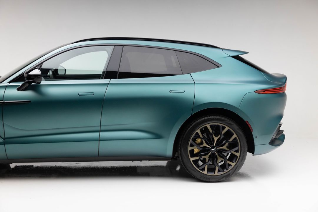 2022 Aston Martin DBX