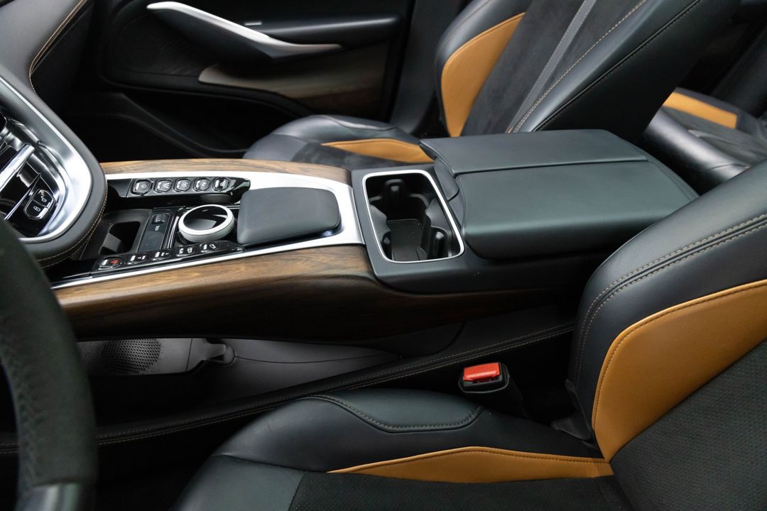 2022 Aston Martin DBX
