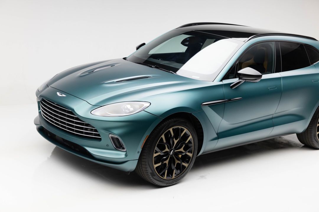 2022 Aston Martin DBX