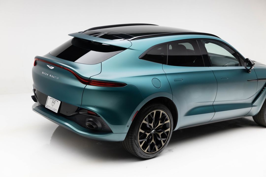 2022 Aston Martin DBX