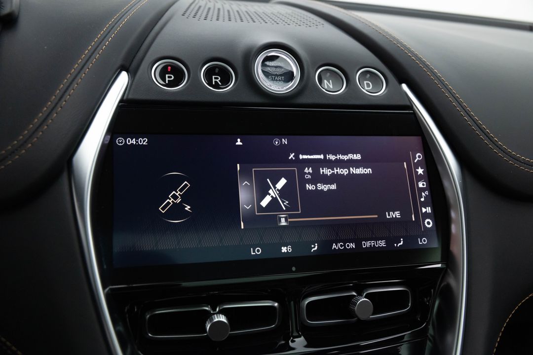2022 Aston Martin DBX