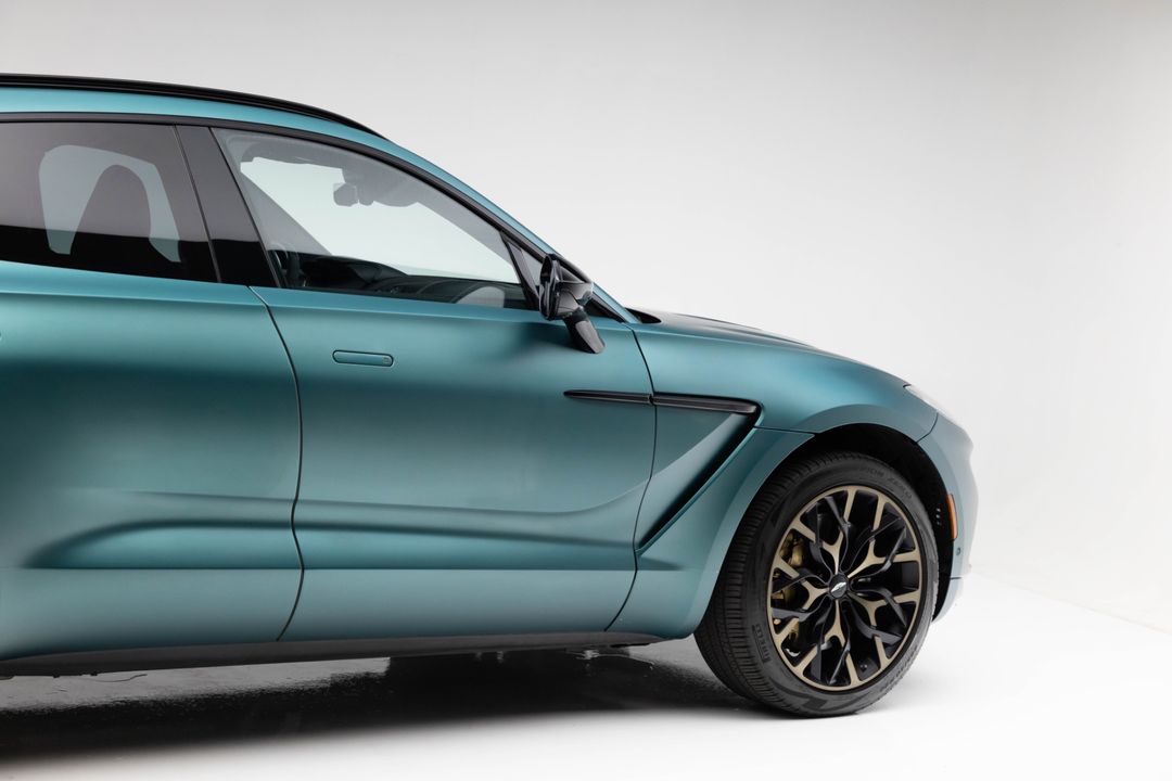2022 Aston Martin DBX