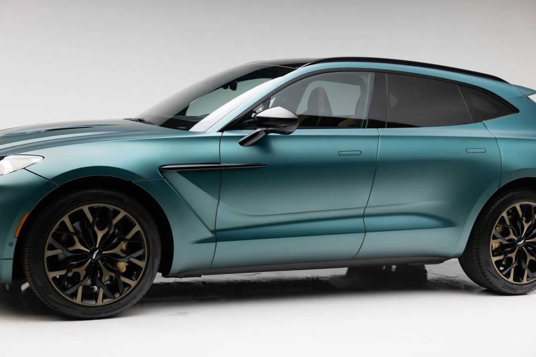 2022 Aston Martin DBX