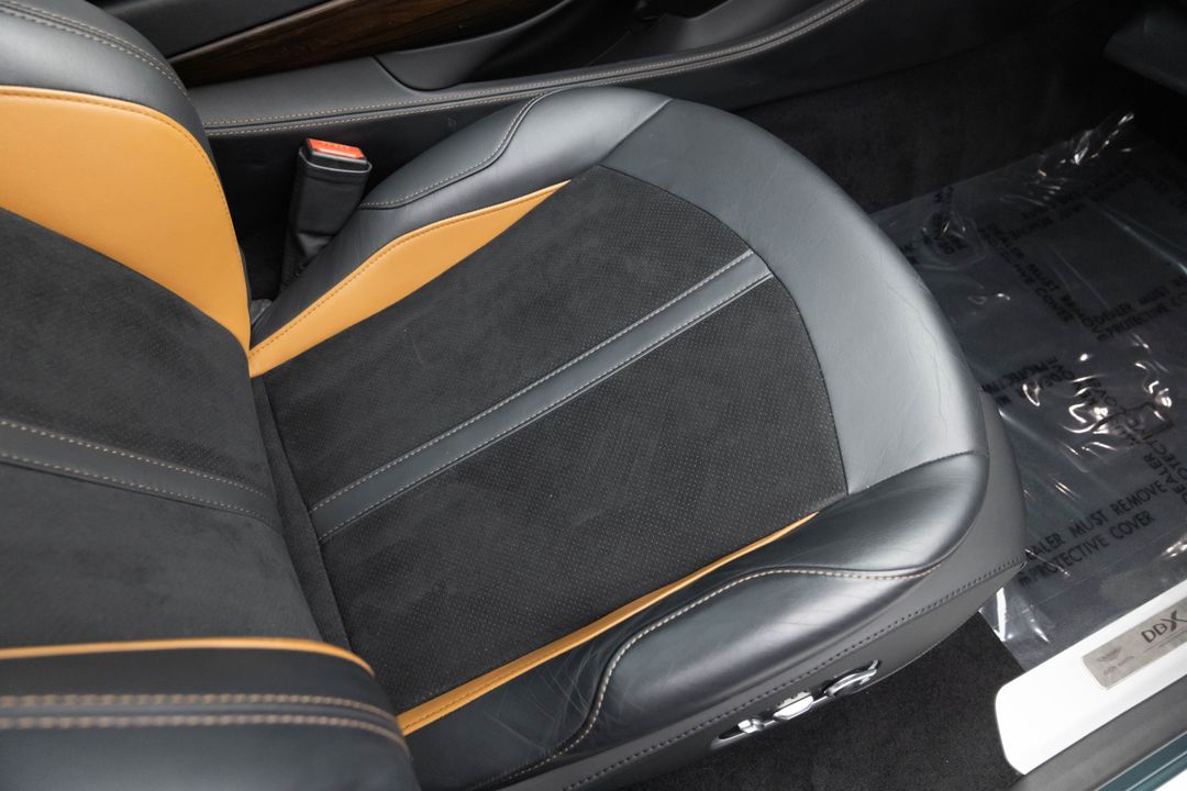 2022 Aston Martin DBX