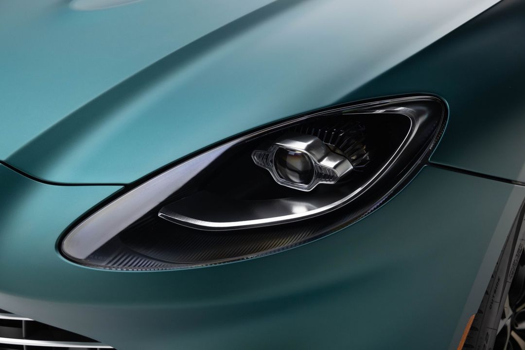 2022 Aston Martin DBX