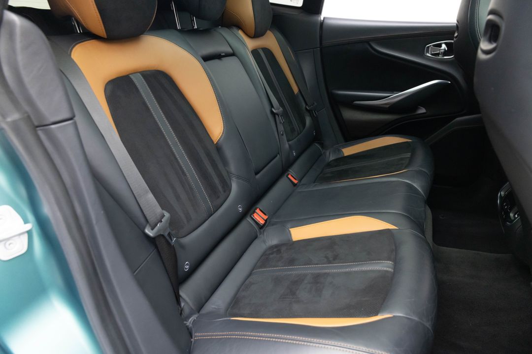 2022 Aston Martin DBX