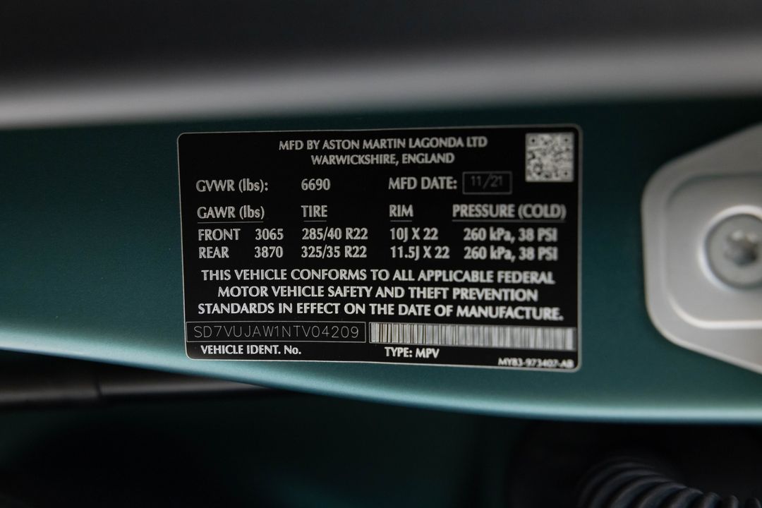 2022 Aston Martin DBX
