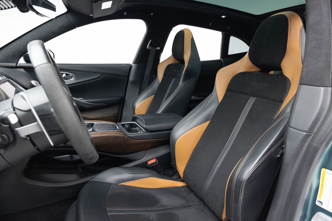 2022 Aston Martin DBX