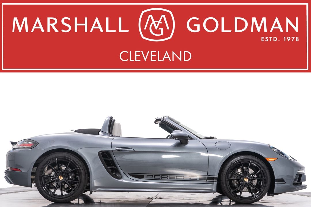 2025 Porsche 718
