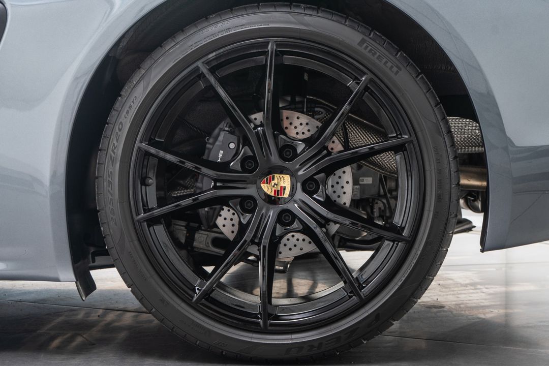 2025 Porsche 718