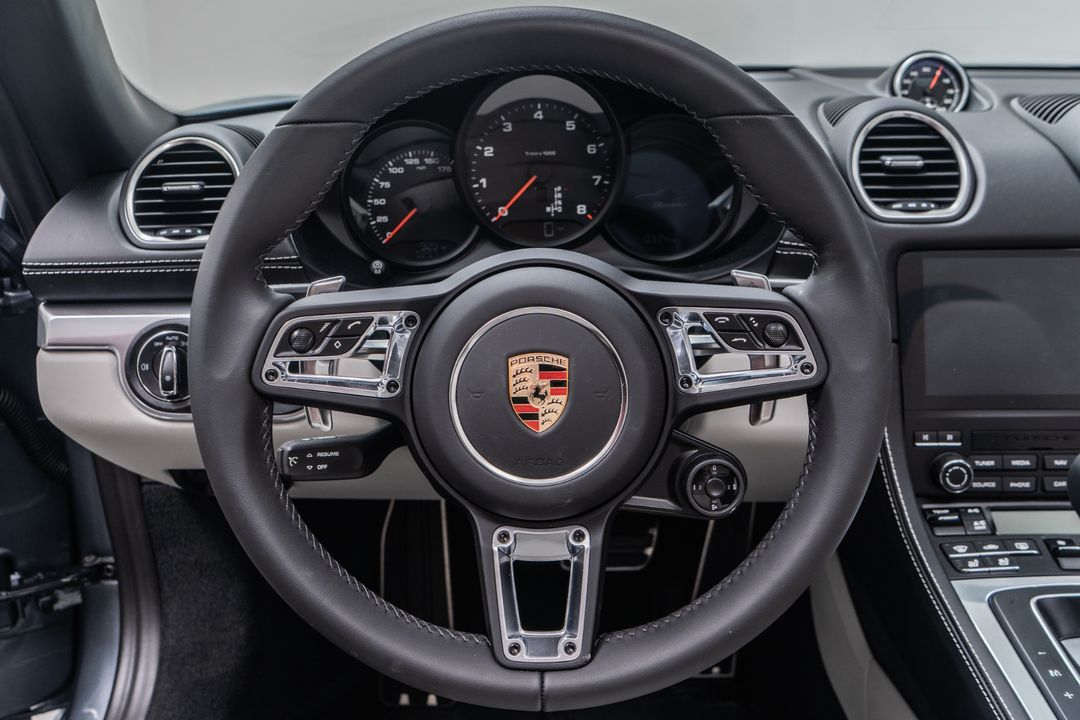 2025 Porsche 718