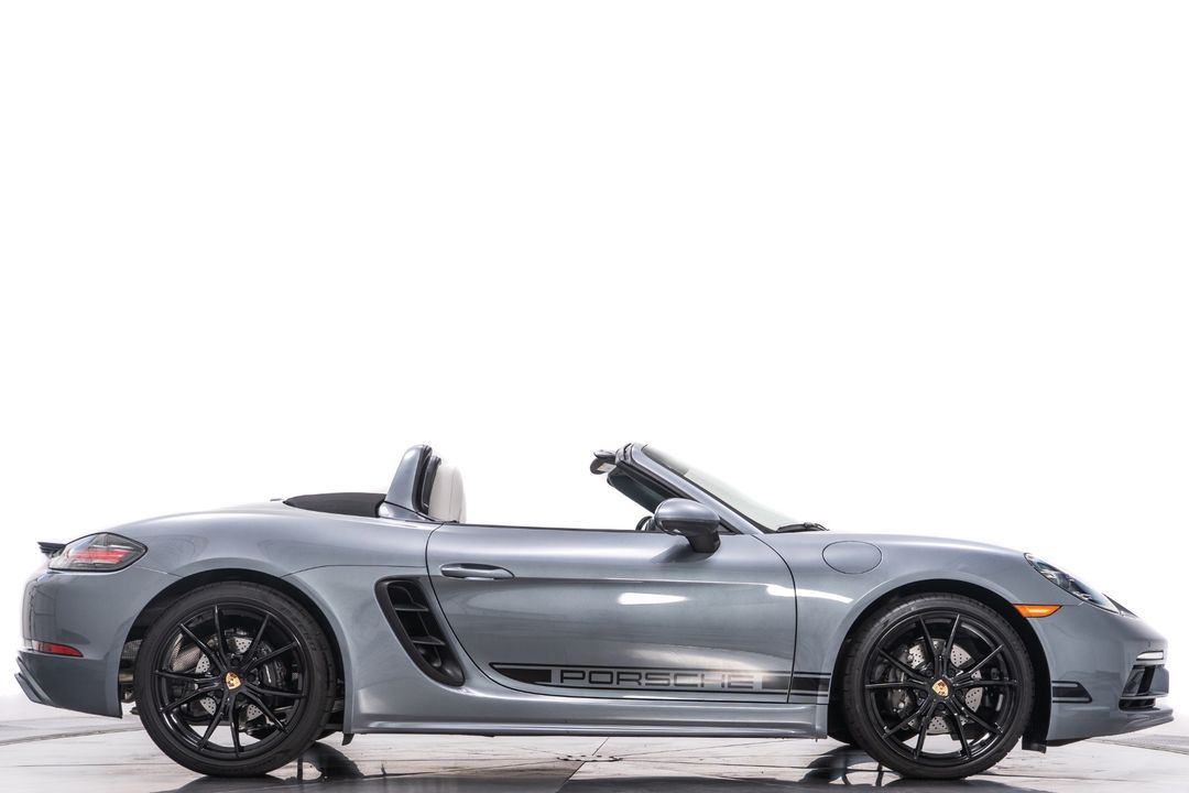 2025 Porsche 718