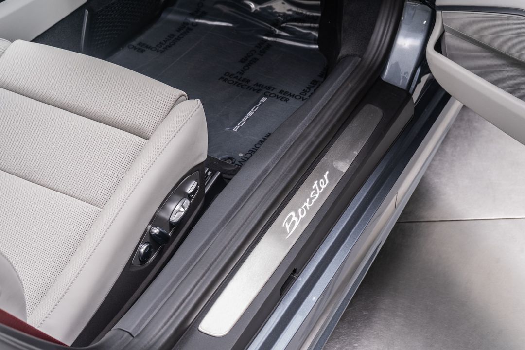 2025 Porsche 718