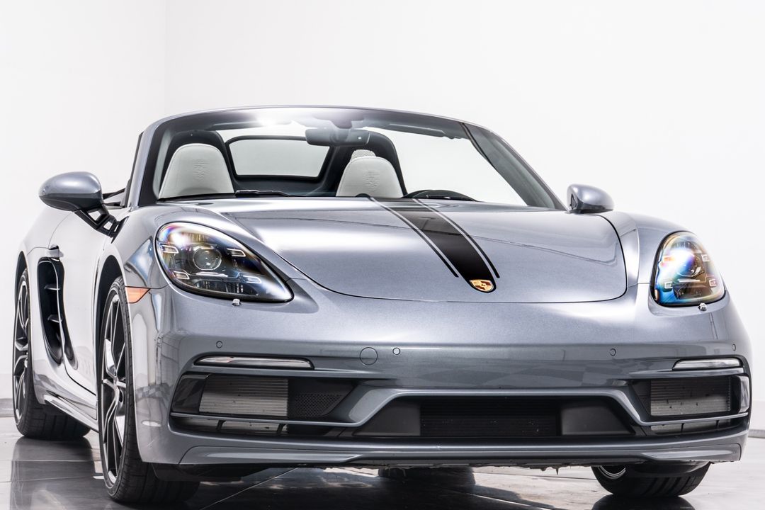 2025 Porsche 718