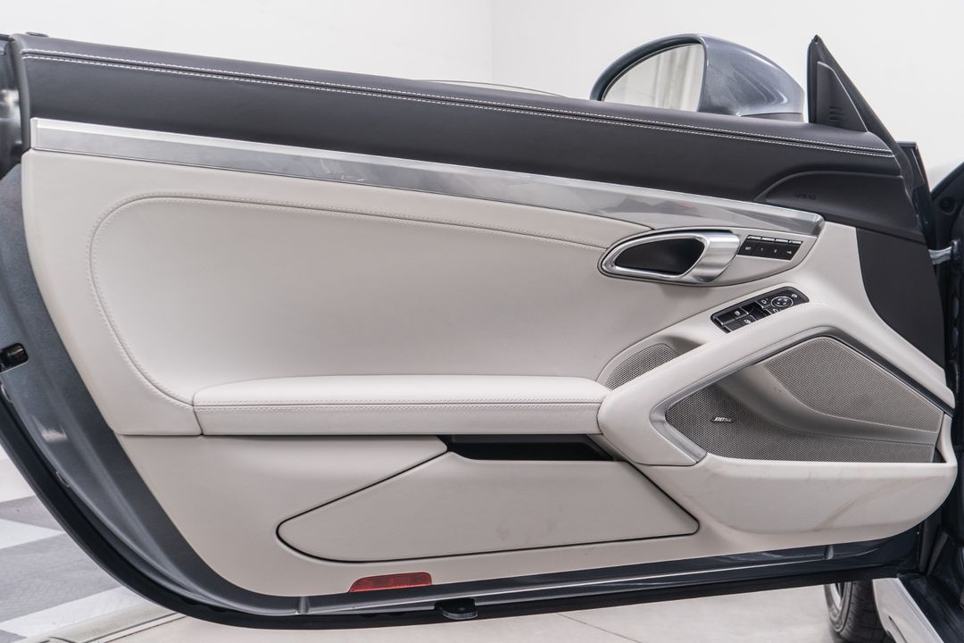 2025 Porsche 718