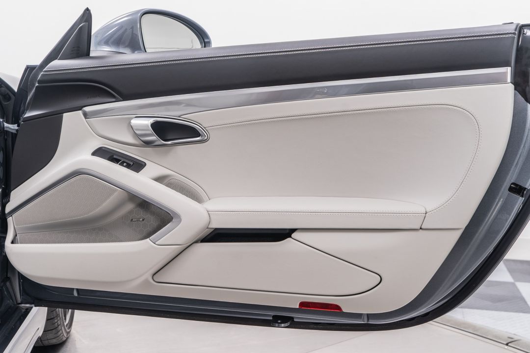 2025 Porsche 718