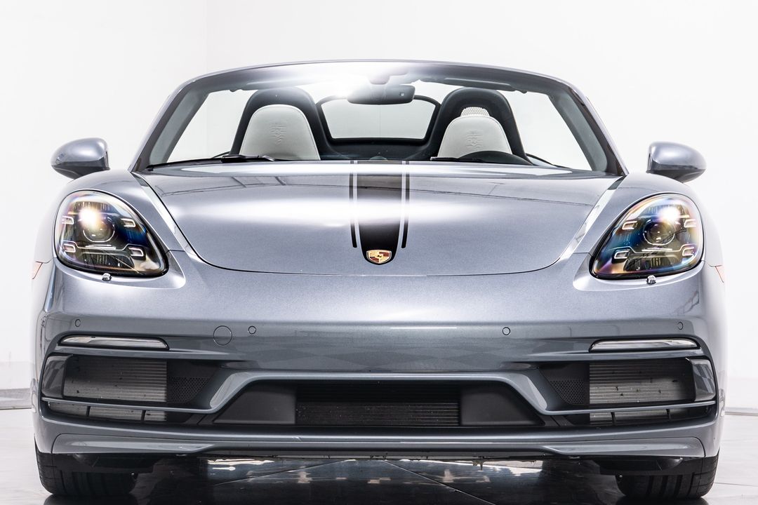 2025 Porsche 718