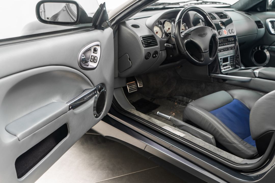 2003 Aston Martin Vanquish