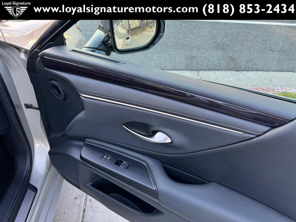 2021 Lexus ES 300h