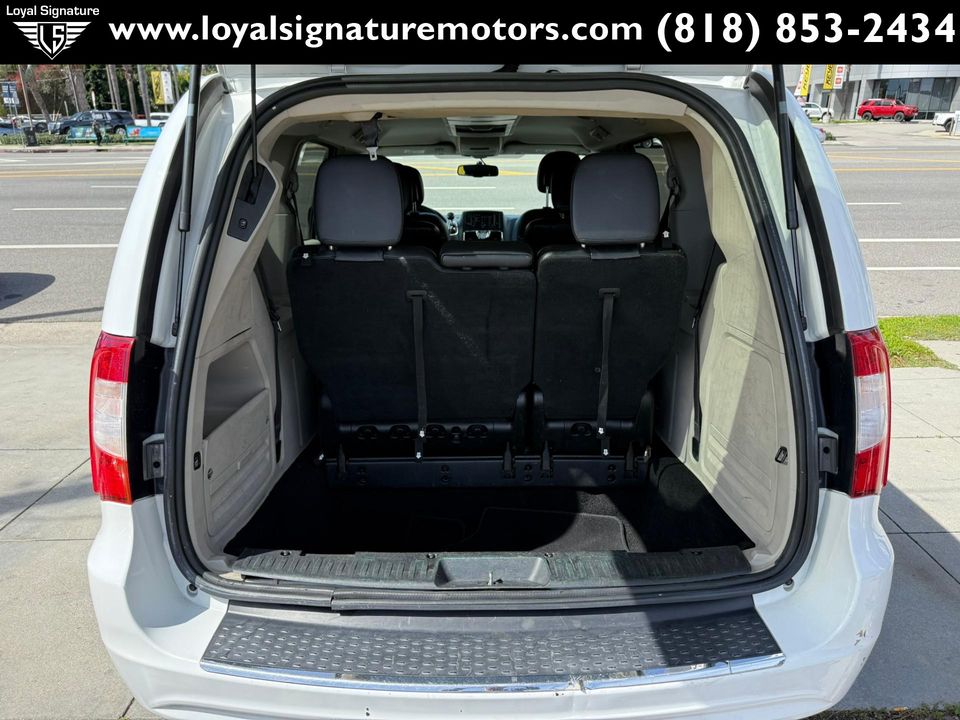 2015 Chrysler Town and Country