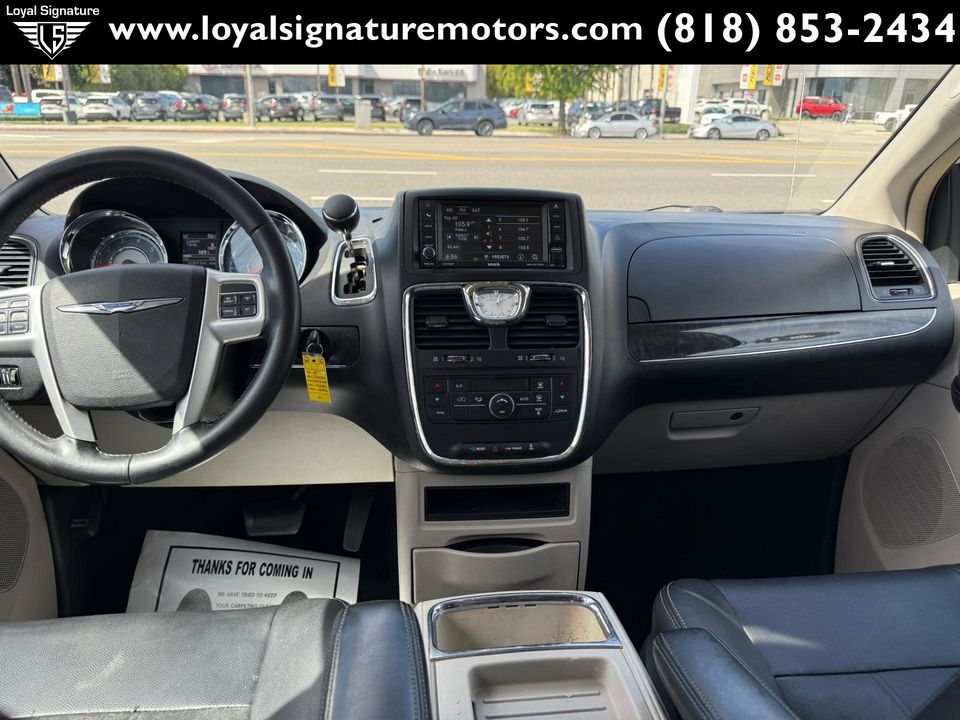 2015 Chrysler Town and Country
