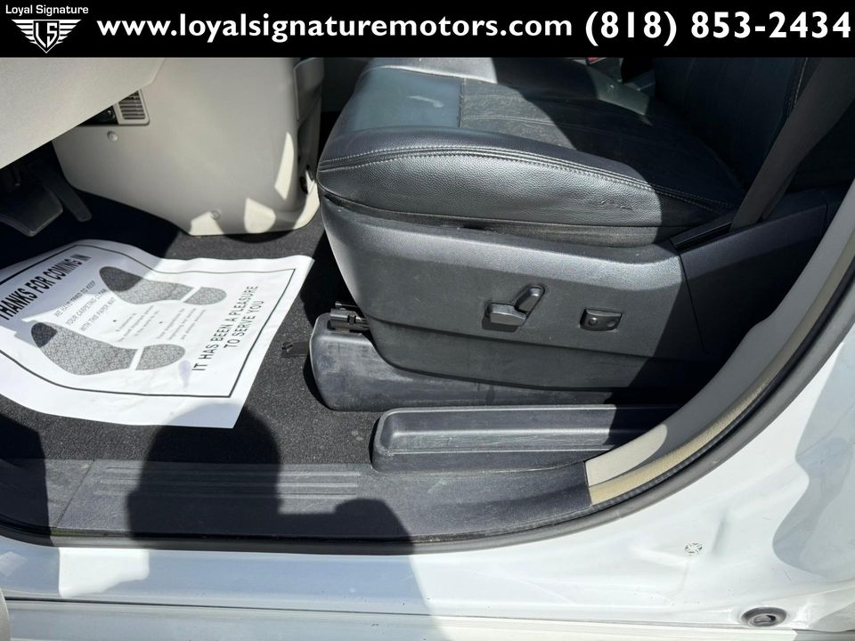 2015 Chrysler Town and Country