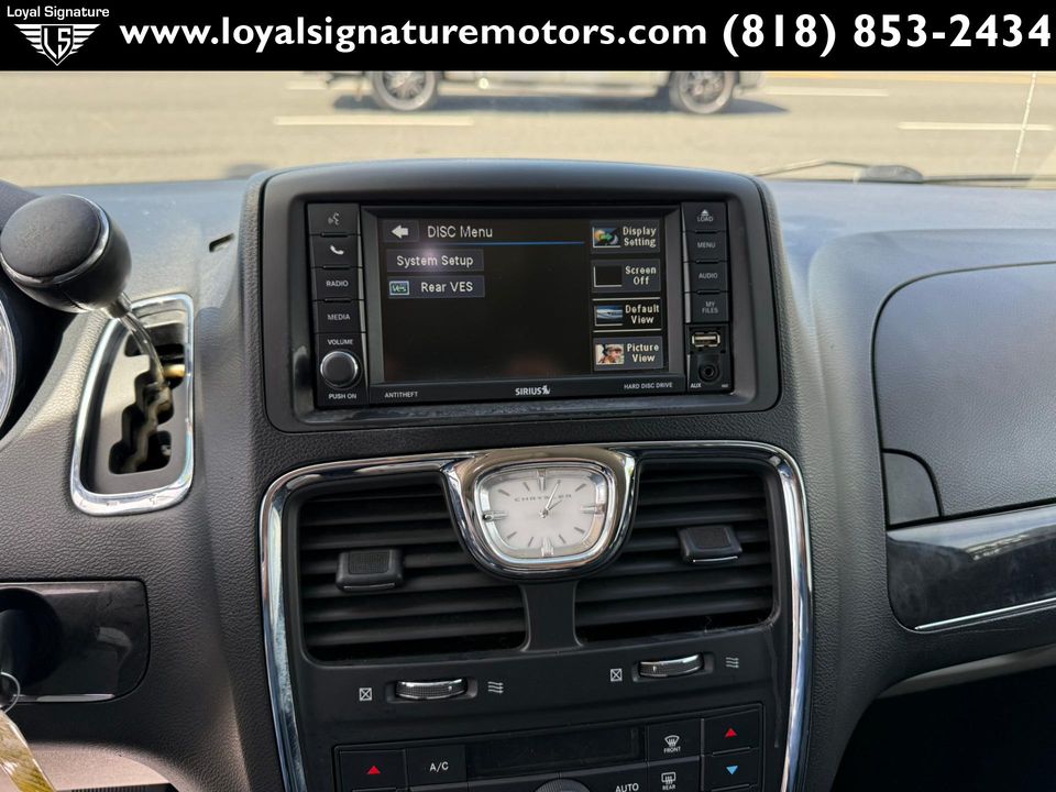 2015 Chrysler Town and Country