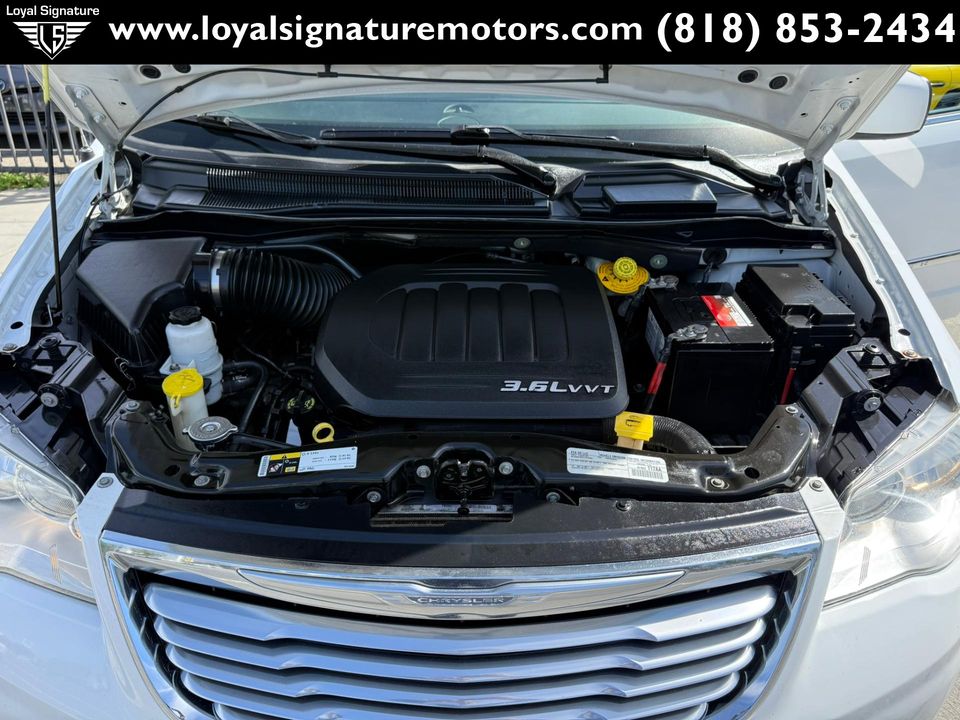2015 Chrysler Town and Country