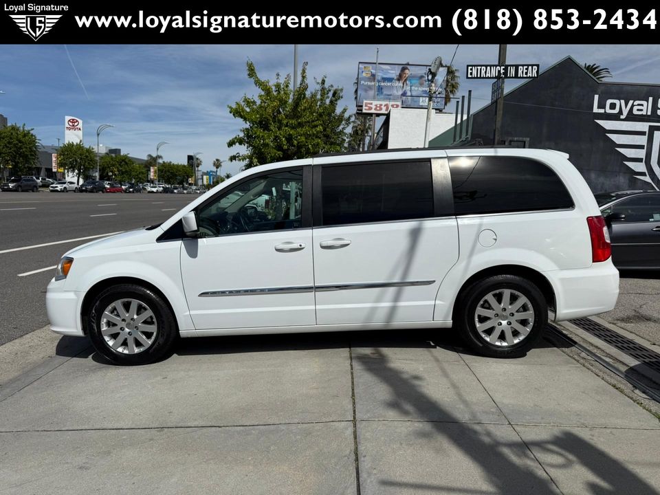 2015 Chrysler Town and Country